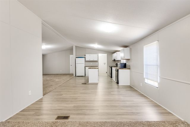 445 Arvel Circle, Reno, TX 76020