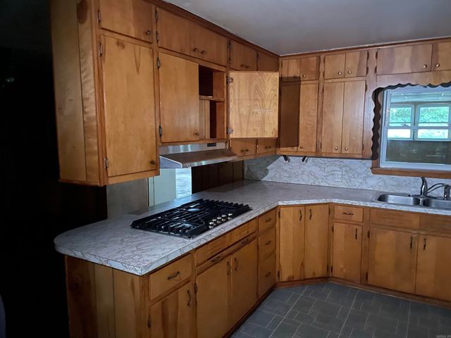 255 W Prairie St., De Valls Bluff, AR 72041
