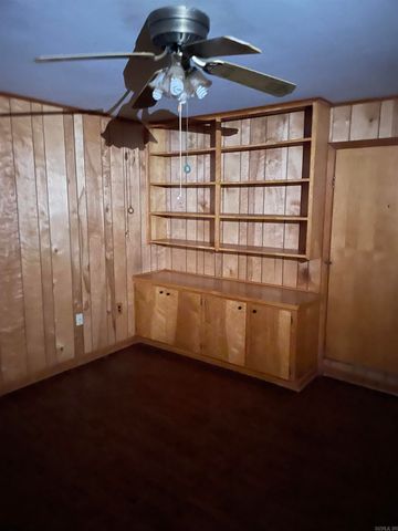 255 W Prairie St., De Valls Bluff, AR 72041