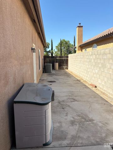 15849 Chateau Montelena Drive, Bakersfield, CA 93314