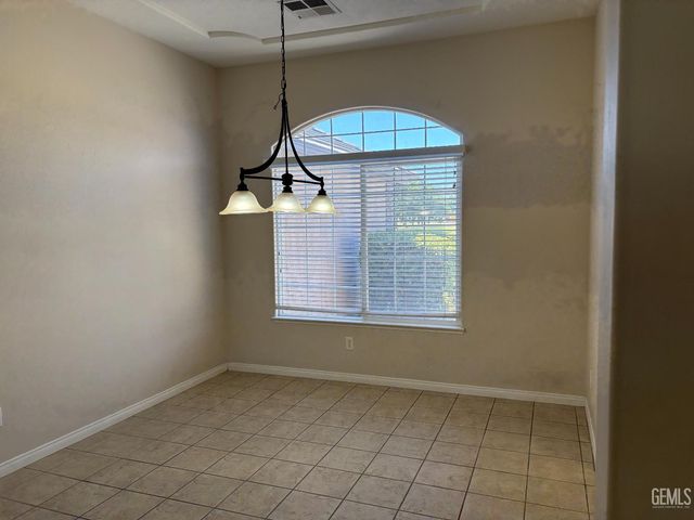 15849 Chateau Montelena Drive, Bakersfield, CA 93314
