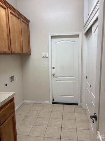 15849 Chateau Montelena Drive, Bakersfield, CA 93314