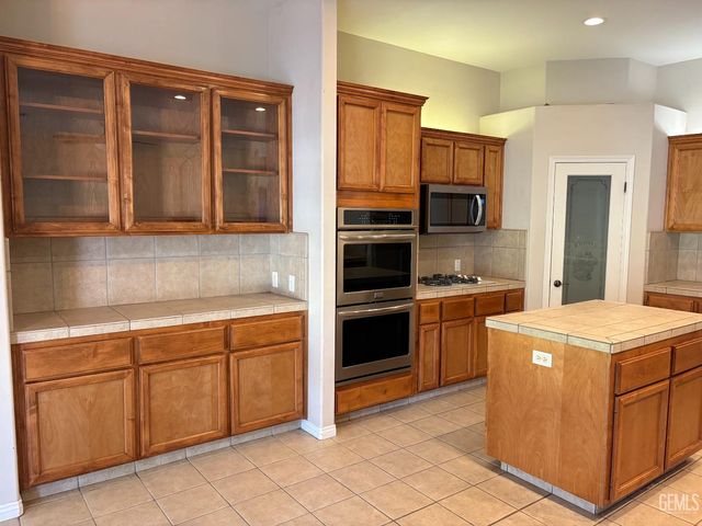 15849 Chateau Montelena Drive, Bakersfield, CA 93314