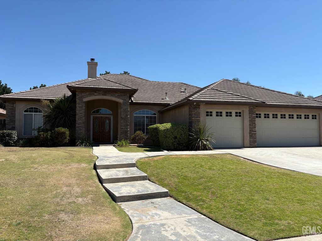 15849 Chateau Montelena Drive, Bakersfield, CA 93314