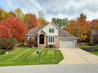 5789 FOREST Crossing, Erie, PA 16506