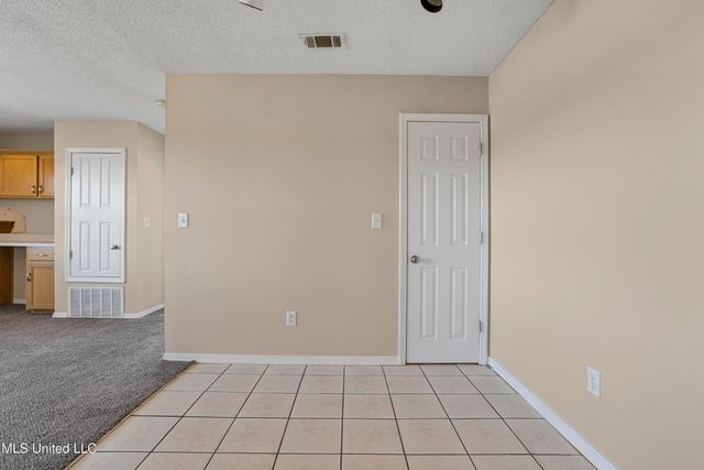 3230 Cumberland Road, 208, Ocean Springs, MS 39564
