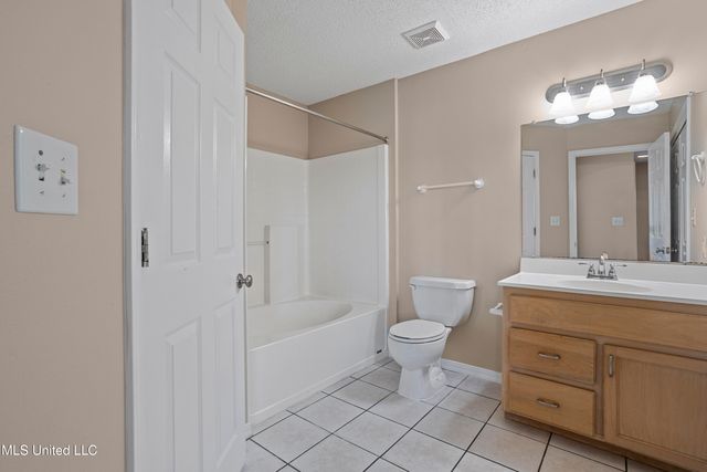 3230 Cumberland Road, 208, Ocean Springs, MS 39564
