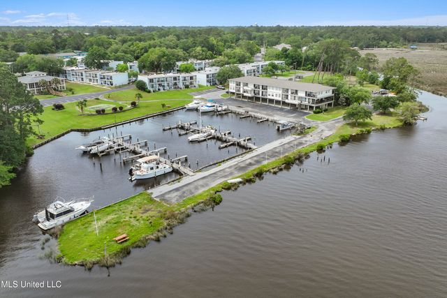 3230 Cumberland Road, 208, Ocean Springs, MS 39564