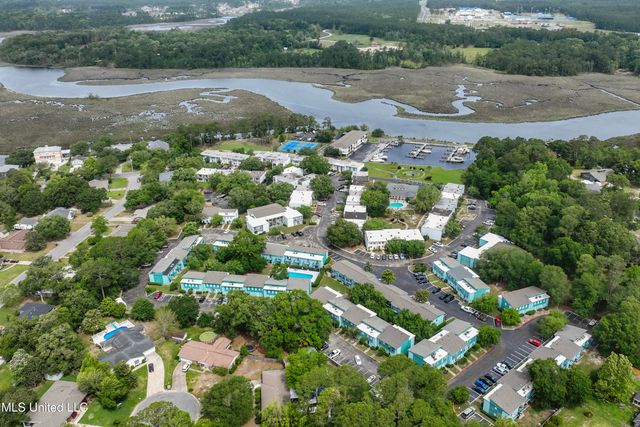 3230 Cumberland Road, 208, Ocean Springs, MS 39564