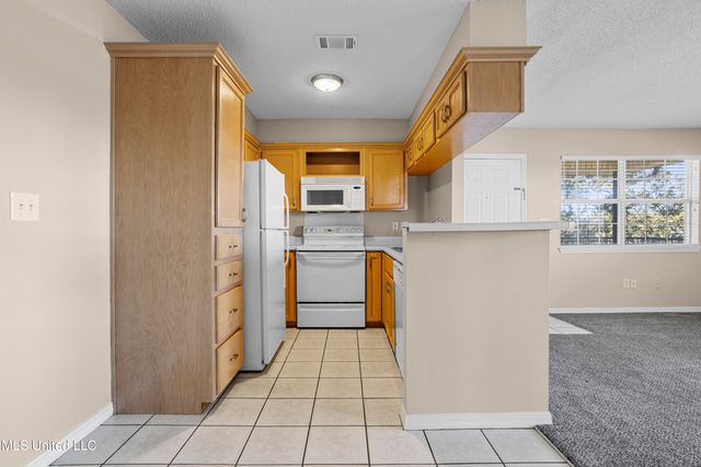 3230 Cumberland Road, 208, Ocean Springs, MS 39564