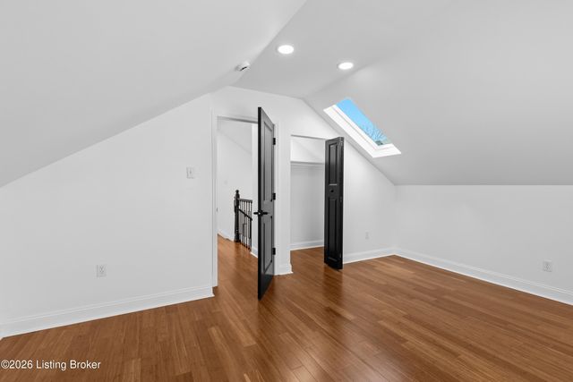 438 E Oak St, Louisville, KY 40203