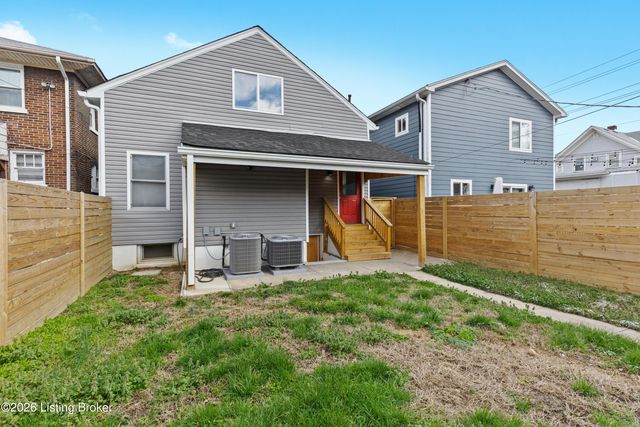 438 E Oak St, Louisville, KY 40203