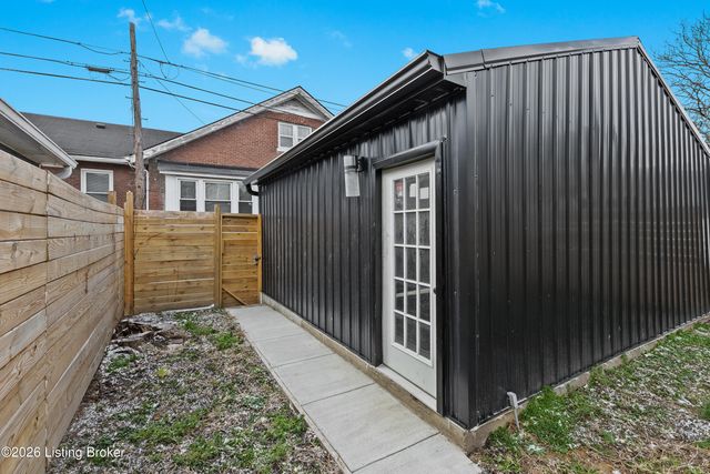 438 E Oak St, Louisville, KY 40203