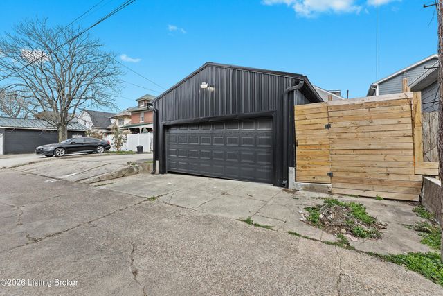 438 E Oak St, Louisville, KY 40203