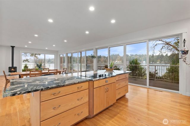 323 SE Stotsbery Rd, Shelton, WA 98584