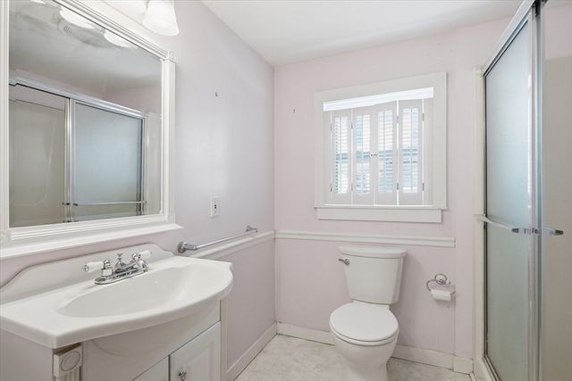 8 Vernon Ct, Newburyport, MA 01950