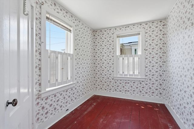 8 Vernon Ct, Newburyport, MA 01950