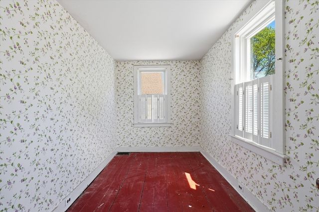 8 Vernon Ct, Newburyport, MA 01950