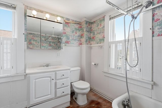 8 Vernon Ct, Newburyport, MA 01950