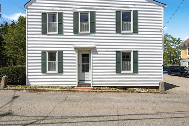 8 Vernon Ct, Newburyport, MA 01950