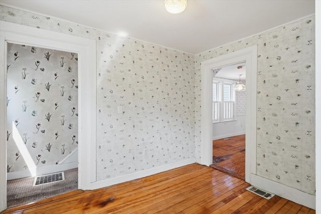 8 Vernon Ct, Newburyport, MA 01950