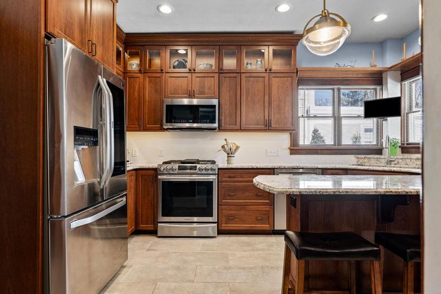 141 13th STREET S, La Crosse, WI 54601