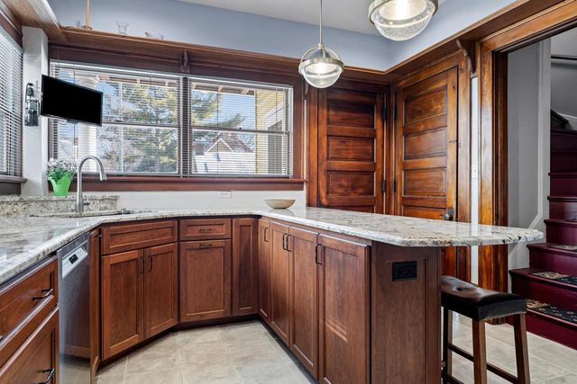 141 13th STREET S, La Crosse, WI 54601