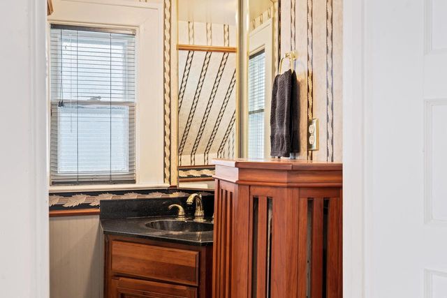 141 13th STREET S, La Crosse, WI 54601