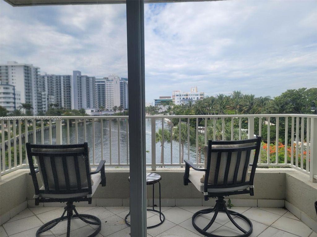 2600 Collins Ave 411, Miami Beach, FL 33140