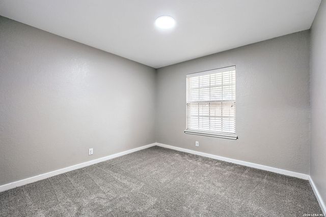 533 TOM KEMP DR, New Braunfels, TX 78130
