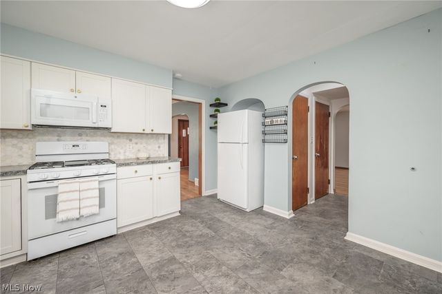 8157 State Route 43, Streetsboro, OH 44241
