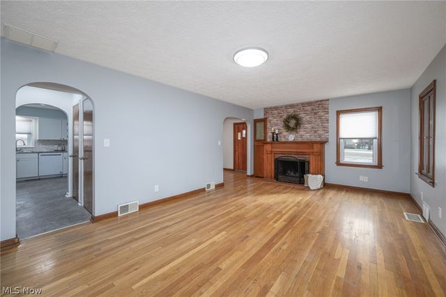8157 State Route 43, Streetsboro, OH 44241