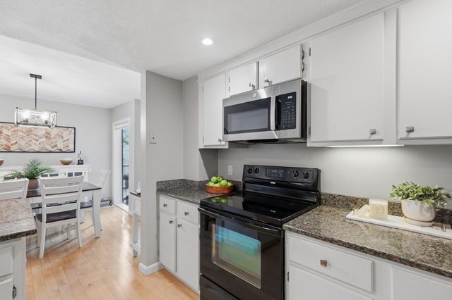 1100 Salem Street 32, Lynnfield, MA 01940