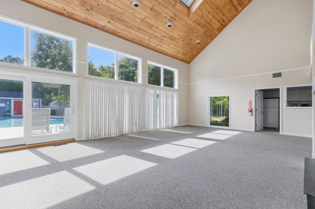 1100 Salem Street 32, Lynnfield, MA 01940