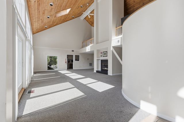 1100 Salem Street 32, Lynnfield, MA 01940