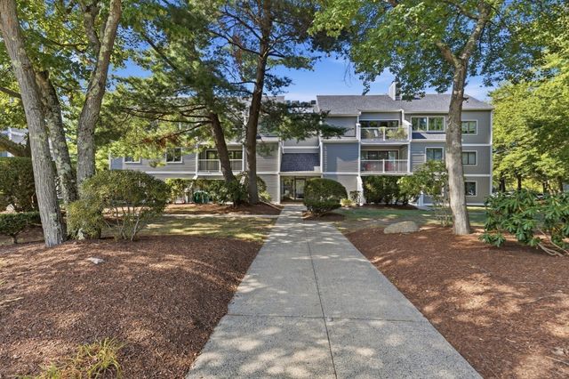 1100 Salem Street 32, Lynnfield, MA 01940