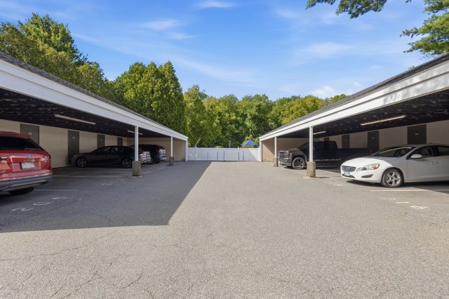 1100 Salem Street 32, Lynnfield, MA 01940
