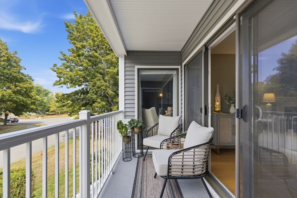 1100 Salem Street 32, Lynnfield, MA 01940
