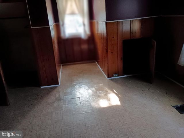 303 WYNNEWOOD RD, Trenton, NJ 08628