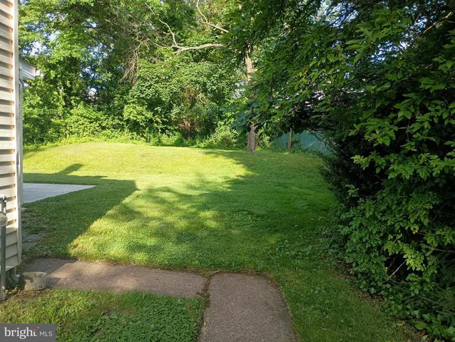 303 WYNNEWOOD RD, Trenton, NJ 08628