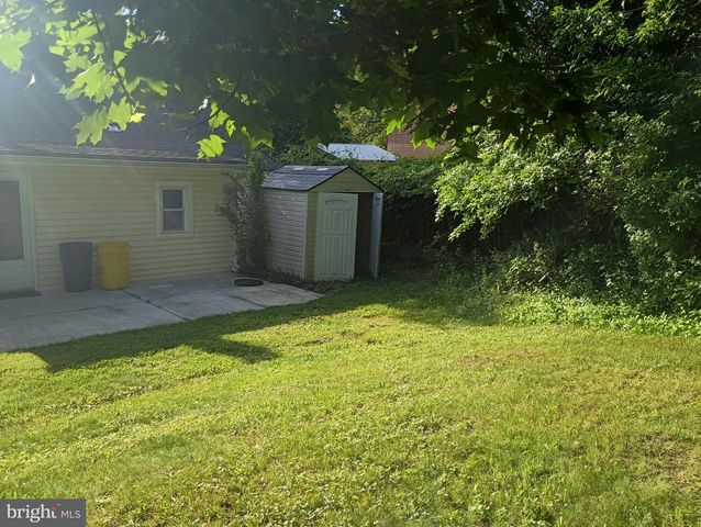 303 WYNNEWOOD RD, Trenton, NJ 08628