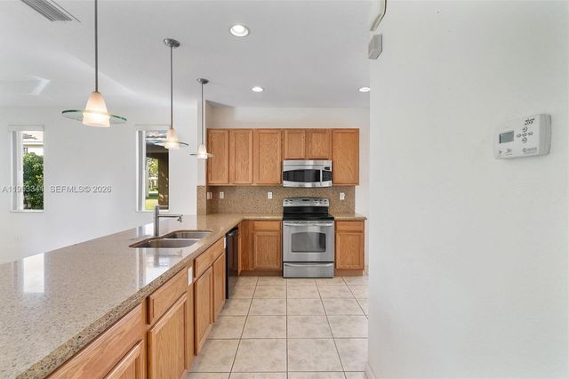 20606 NW 11th Ct, Miami Gardens, FL 33169