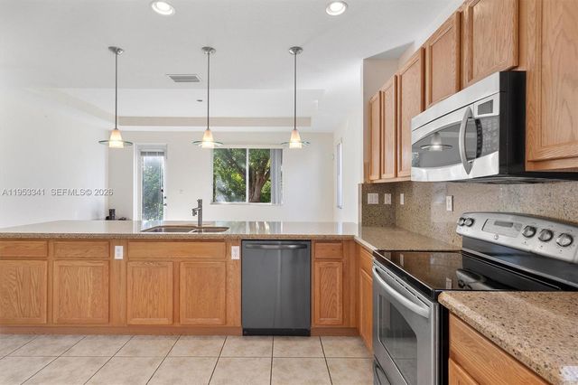 20606 NW 11th Ct, Miami Gardens, FL 33169