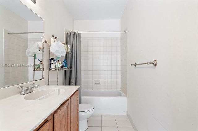 20606 NW 11th Ct, Miami Gardens, FL 33169