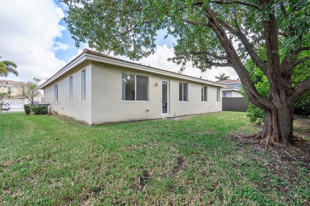 20606 NW 11th Ct, Miami Gardens, FL 33169