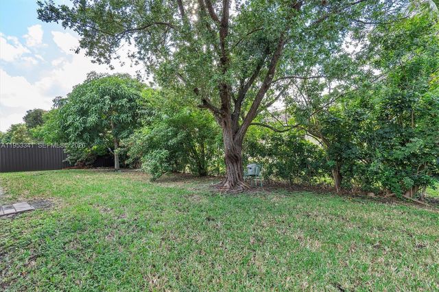 20606 NW 11th Ct, Miami Gardens, FL 33169