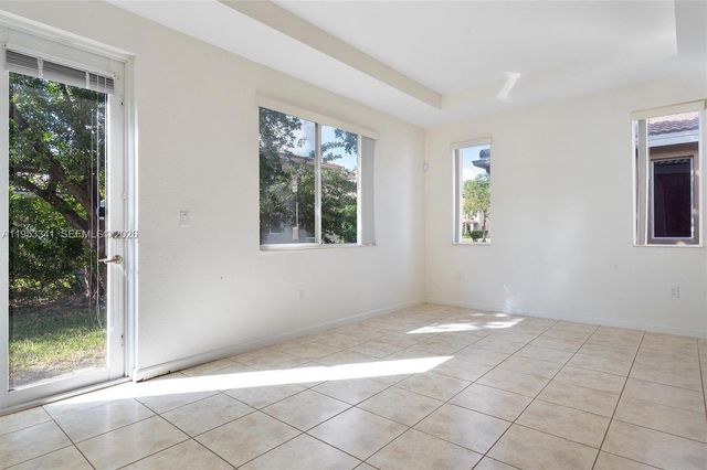 20606 NW 11th Ct, Miami Gardens, FL 33169