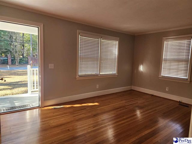 902 Cheraw, Florence, SC 29501