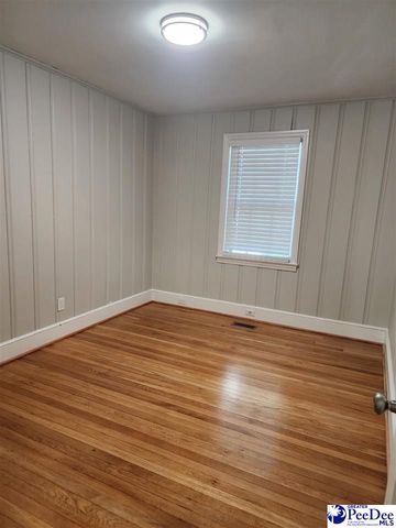 902 Cheraw, Florence, SC 29501