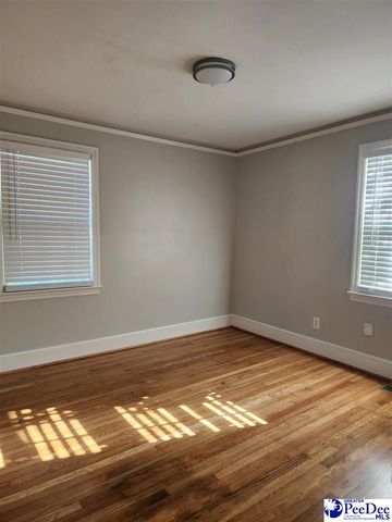 902 Cheraw, Florence, SC 29501